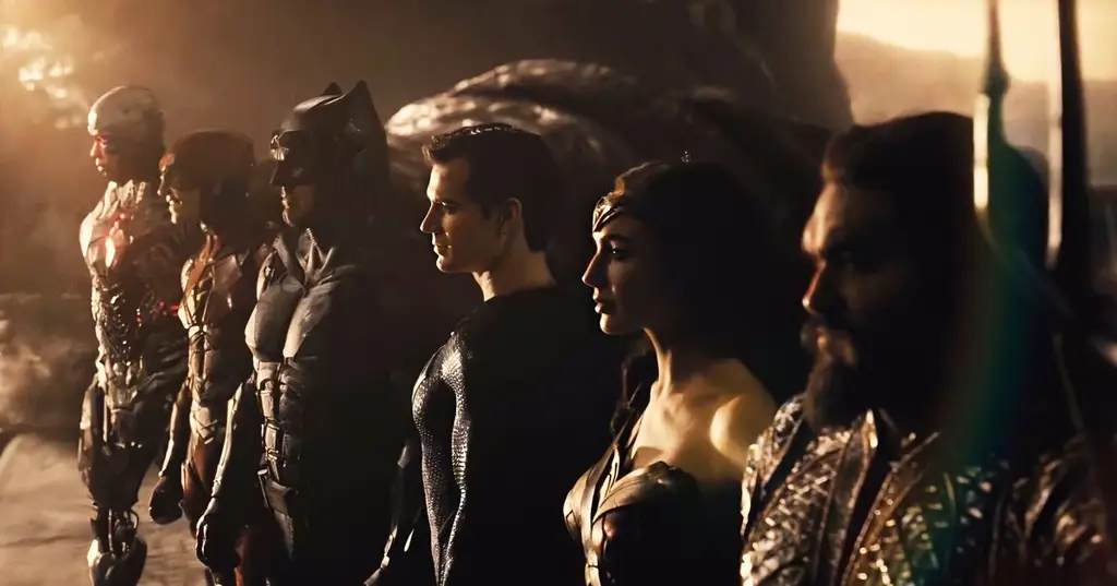 Zack Snyder sedang mengarahkan pembuatan film Justice League